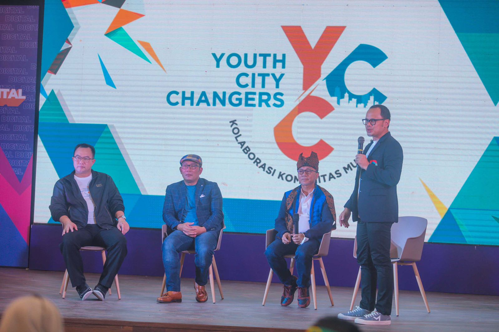 Gulirkan Tiga Isu dalam Pembangunan Kota, Ridwan Kamil dan Bima Arya Tantang Anak Muda Kreatif di YCC