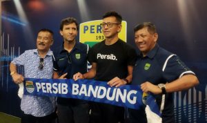 Luis Milla Resmi Nahkodai Persib Bandung