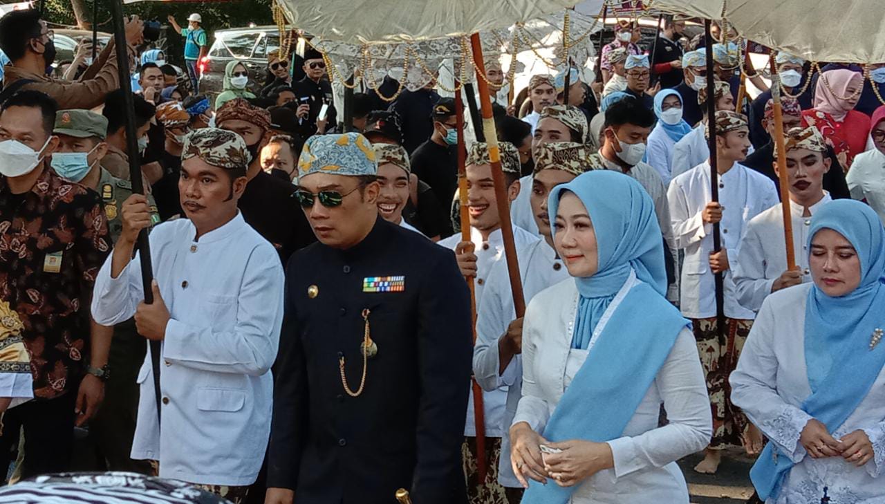 Atalia Praratya saat mendampingi Gubernur Jabar, Ridwan Kamil. Nama Atalia ternyata masuk kedalam bursa cawalkot Bandung. Foto. Sandi Nugraha