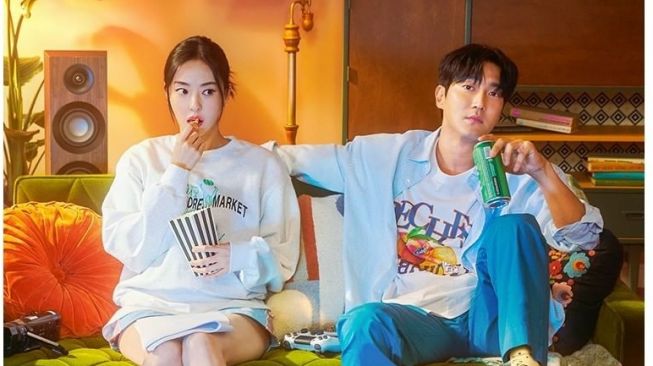 Choi Siwon dan Lee Da Hee dalam drama terbarunya Love is For Suckers. Bocoran sinopsis ada diartikel ini. (Instagram/@channel.ena.d)