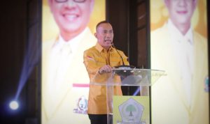 Ketua DPD Partai Golkar Kota Bogor, Rusli Prihatevy saat berpidato dalam Rapat Kerja Daerah (Rakerda), Rabu (7/9). (Yudha Prananda / Jabar Ekspres)