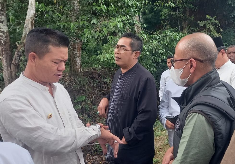 Bupati Bandung Dadang Supriatna ketika melakukan kunjungan ke Kecamatan Cimenyan