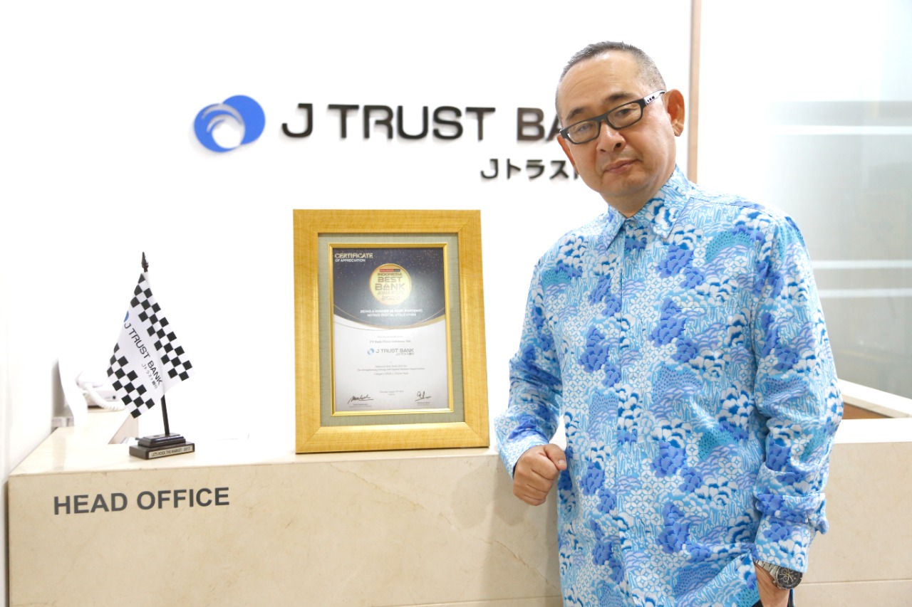 Direktur Utama J Trust Bank Ritsuo Fukadai