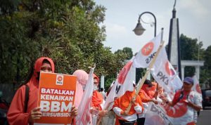 Ratusan Emak-Emak PKS di Bogor Ikutan Demo Tolak Kenaikan Harga BBM