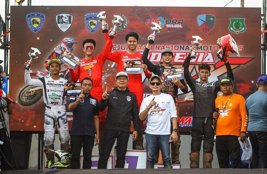 Dua Crosser Astra Honda Kuasai Podium IndoMX National Championship di Sulsel