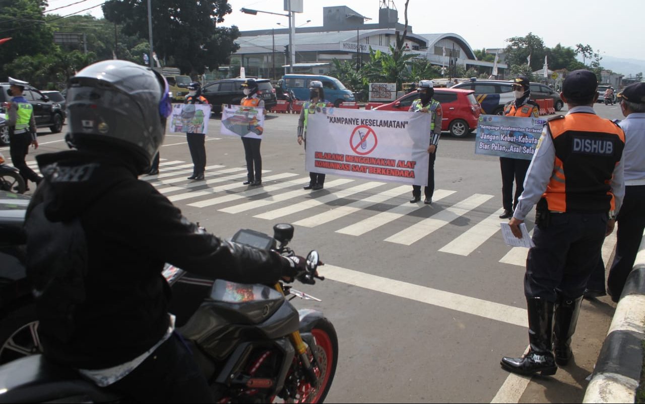 Peringati Hari Perhubungan Nasional, Dishub Kabupaten Bogor Sosialisakan Keselamatan Berkendara