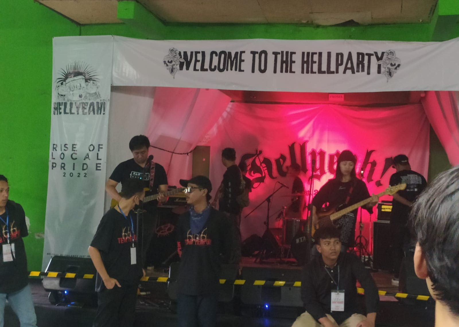 Reuni Band Lokal Asal Batujajar Diselenggarakan di Gedung Serbaguna