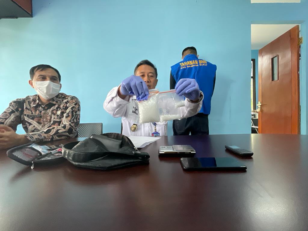 BNNK Bandung Barat Berhasil Menangkap Pengedar Narkoba di Wilayah Lembang