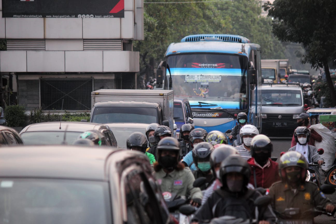 Minimalisir Kemacetan, DPRD Minta Pemkot Kaji Parkir di Badan Jalan