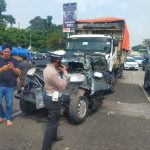 Kecelakaan Lalu Lintas, Truk Libas Tiga Kendaraan hingga Rangsek