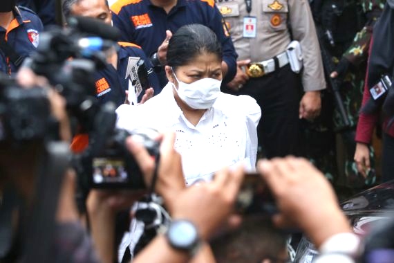 Penyidik Akhirnya Lakukan Penahanan terhadap Putri Candrawathi usai Jalani Pemeriksaan Kesehatan dan Wajib Lapor