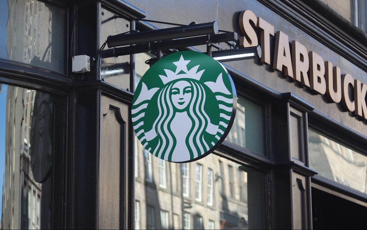 Daftar Lengkap Gaji, Tunjangan, Jenjang Karir Karyawan Starbucks