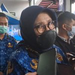 Kadinkes Jabar, Nina Susana Dewi saat memberitahukan perihal penyaluran vaksin Indovac.