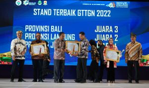 Juara I Stand Terbaik gelar TTG Nusantara 2022 diarih Provinsi Jawa Barat - (Humas DPMD Jabar)