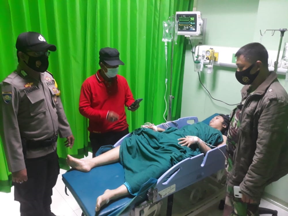 Korban penusukan saat menjalani perawatan di Rumah sakit FMC, Sukaraja, Kabupaten Bogor. Foto : Sandika Fadilah via Polsek Sukaraja