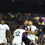 Barcelona Kembali Menjadi Badut, Lewandowski Gendong Tim