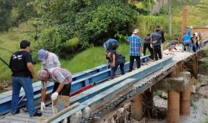 Pembangunan Jembatan di Desa Katumiri yang berasal dari dana penyaluran CSR oleh perusahaan di Kabupaten Bogor