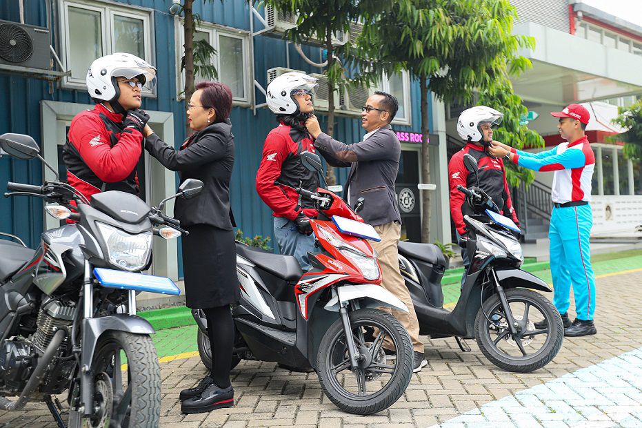 Belajar Safety Riding dengan Menyenangkan Ala Yayasan AHM