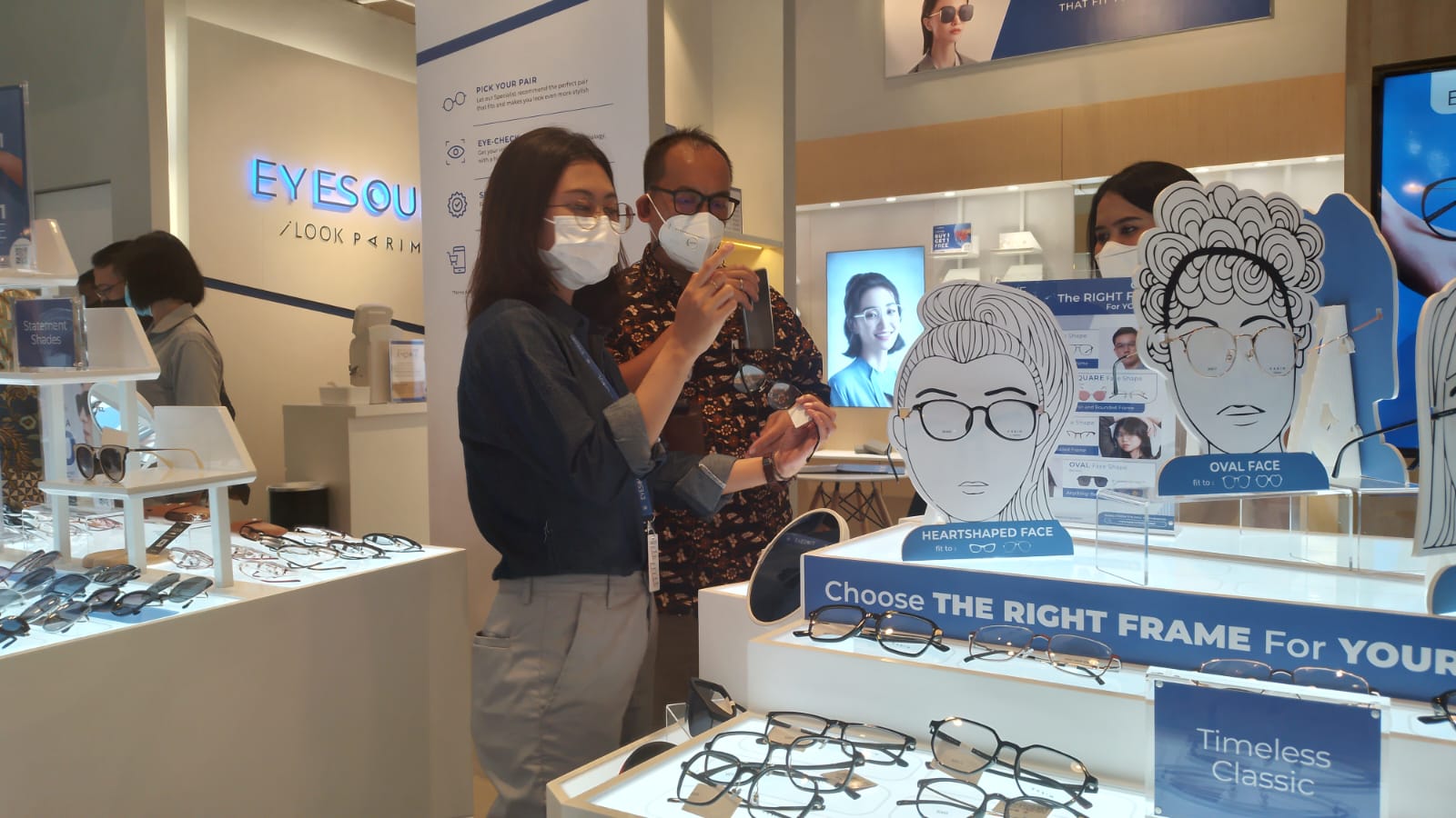 Kacamata Kini Jadi Gaya Hidup, Eyesoul Sediakan Beragam Frame yang Lagi Tren untuk Masyarakat Bandung