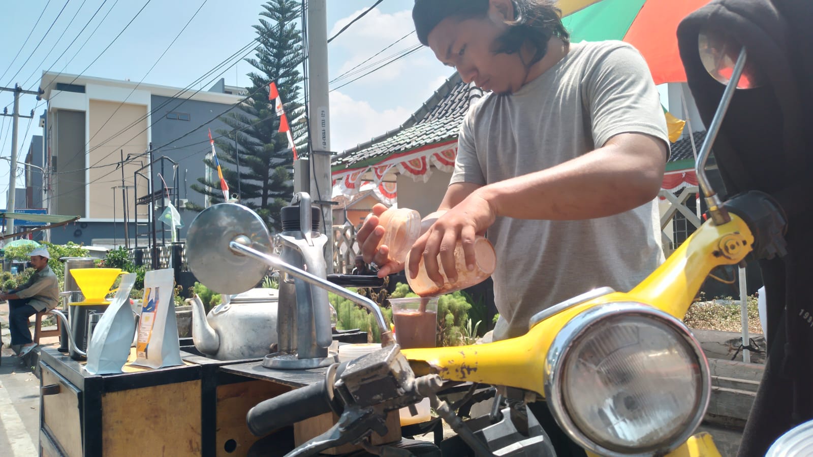 Kopi Bekjul di Cicalengka Bandung, Ngopi Pagi Biar Happy