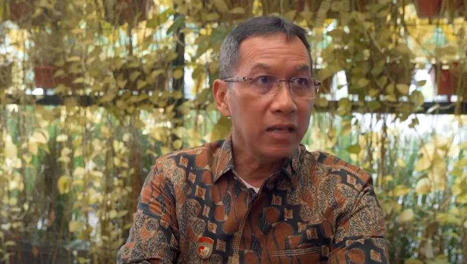 Heru Budi Hartono Resmi jadi Gubernur DKI Jakarta, Disalami Anies Baswedan