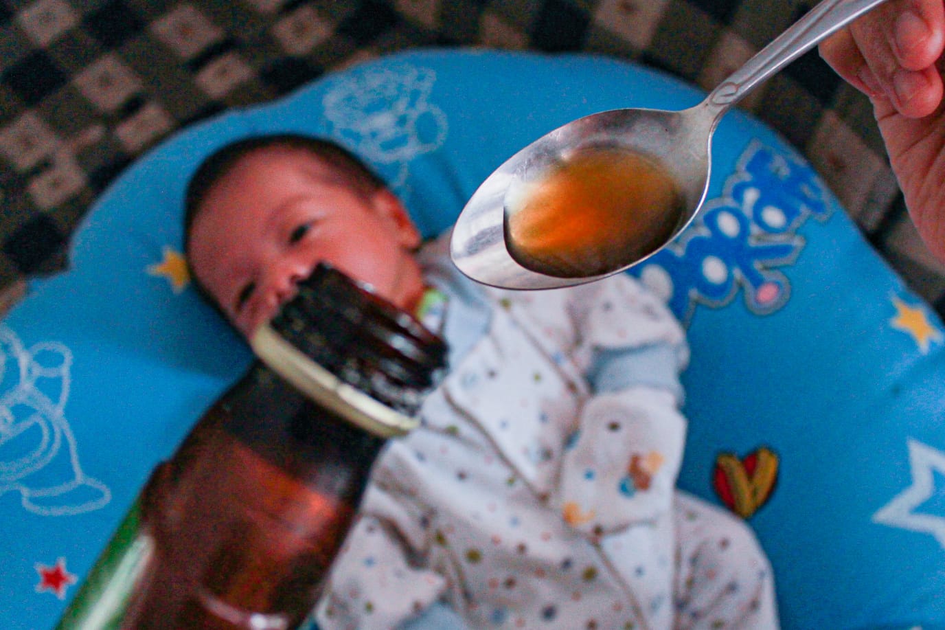 Warga Bandung Resah Atas Fenomena Kasus Gagal Ginjal Akut Menyerang Anak, Lebih Pilih Obat Herbal