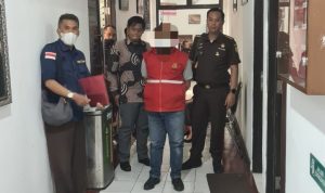 DJP Jabar I Serahkan Tersangka dan Barang Bukti Pidana Pajak ke Kejaksaan