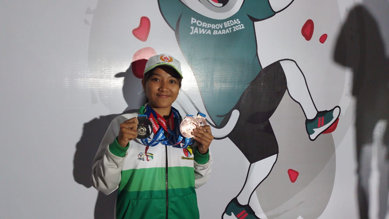 Profil Mira Liawati, Atlet Panjat Tebing Peraih 3 Medali Sekaligus di Porprov Jabar XIV