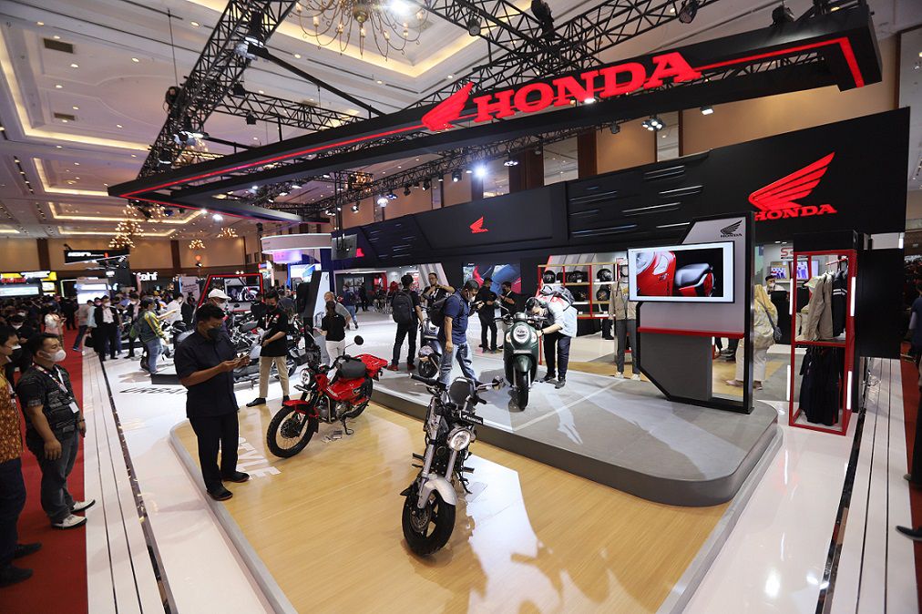 Mengusung Tema Honda Kebanggaan Indonesia di IMOS 2022 AHM hadirkan lebih dari 27 unit sepeda motor Honda di Assembly Hall, Booth J, Jakarta Convention Center.