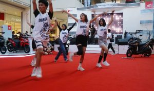Salah satu rangkaian aktivitas yaitu Dance Competition di acara peluncuran New Honda Vario 125.