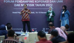 PULIHKAN EKONOMI: SesKemenKopUKM Arif saat acara Forum Tenaga Pendamping Koperasi dan UMK DAK Nonfisik PK2UMK Level II Tahun 2022 di Hotel Pullman Denpasar Bali, Rabu 16 November 2022 malam.