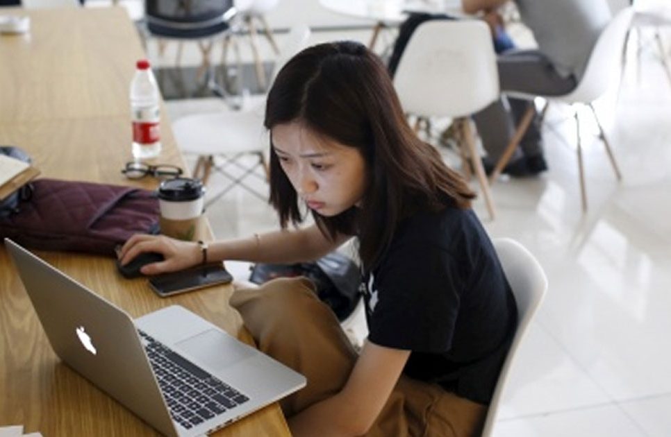 Beberapa perusahaan starup digital Indonesia mulai terkena dampak dari krisis global. Akibatnya ribuan karyawan terpaksa di rumahkan.
