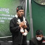 Bupati Kabupaten Bandung Dada Supriatna menekankan kepada lingkungan pendidikan untuk memberikan muatan lokal.