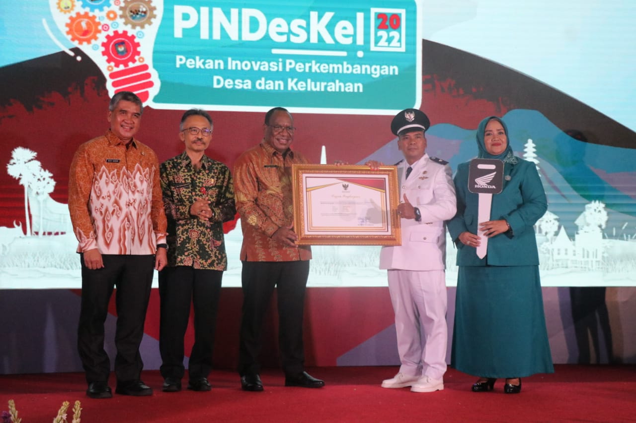 TOREHKAN PRESTASI: Desa Cibiru Wetan dan Kelurahan Bintara sabet juara untuk Regional II Jawa-Bali.