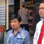 TERJERAT HUKUM: Urip Saputra, perekayasa mayat hidup di Bogor meminta maaf di Mako Polres Bogor, Senin 21 Nnovember 2022. (SANDIKA FADILAH/JABAREKSPRES.COM)