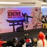 HIBUR PENONTON: Salah seorang Cosplayer Yuka, saat tampil dalam Festival Budaya Jepang di Transmart Buah Batu, Kabupaten Bandung,  Minggu 20 November 2022.