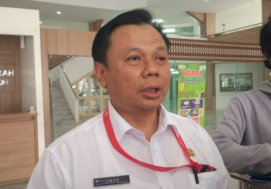 ROTASI JABATAN: Kepala BKPSDM Irwan Purnawan memastikan akan ada mutasi kepala dinas Kabupaten Bogor. (SANDIKA FADILAH/JABAREKSPRES.COM)