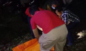 JENAZAH: Penemuan mayat membusuk oleh warga Bandung Barat di Kawasan Hutan Gunungmasigit, Cipatat, KBB. Selasa, 29 November 2022. (ISTIMEWA)
