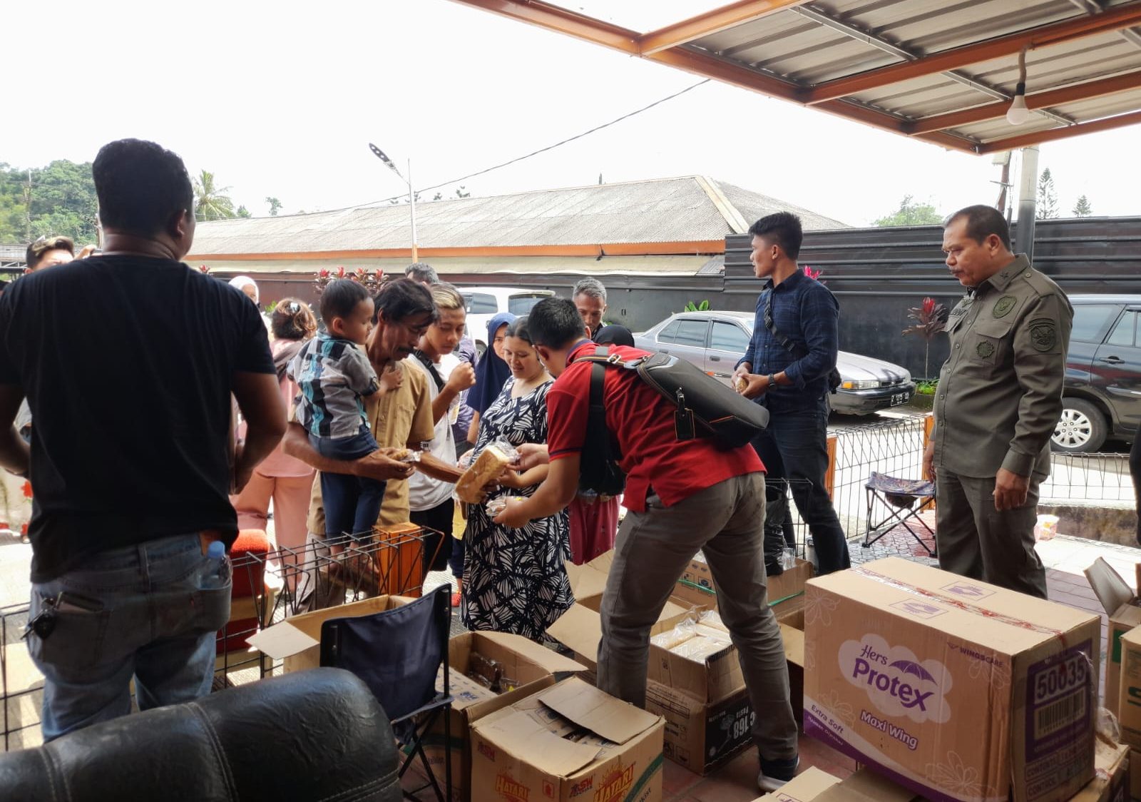 Untuk membantu para korban Gempa di Cianjur, Badan Intelejen Negara Daera (BINDA) Jawa Barat bergerak cepat dengan memberikan bantuan