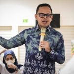 Wali Kota Bogor Bima Arya menyebut sistem perizinan usaha yang terintegrasi secara elektronik atau Online Single Submission (OSS)