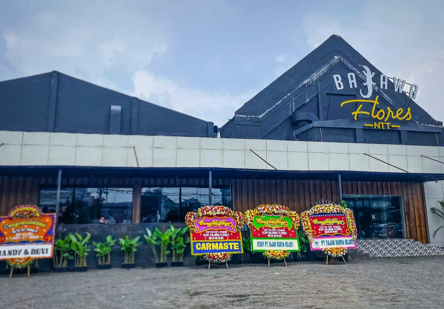 Kafe dan Resto Bajawa Flores Bogor terancam disegel. Pemkot Bogor nasibnya ditentukan 9 November 2022. (Yudha Prananda/Jabar Ekspres)