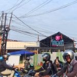 TERBENTUR IZIN: Pembangunan outlet ke tiga Resto Mie Gacoan di Kota Bogor yang berlokasi di Cilendek, Kecamatan Bogor Barat masih berlanjut. (YUDHA PRANANDA/JABAR EKSPRES)