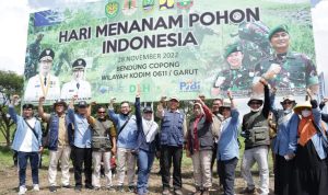 PULIHKAN LAHAN: Hari Menanam Pohon Indonesia 2022 Tingkat Provinsi Jawa Barat dibuka secara resmi oleh Wagub Jabar di Bendungan Copong Kabupaten Garut (2811).