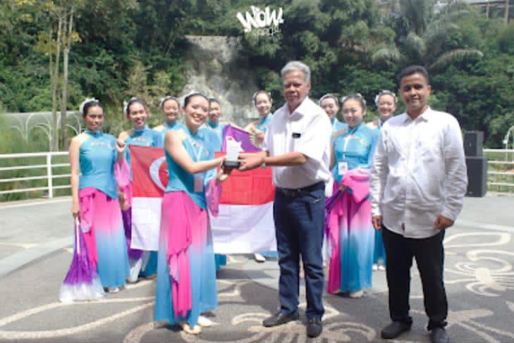 TAMPILKAN SENI: Suksesnya acara International Culture Festival 2022 menyimpan banyak harapan bisa menjadi acara tahunan di World of Wonders Sarae Hills.