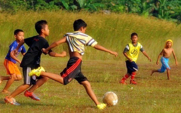 Minim Lapangan Sepak Bola, Liga Tarkam di Bandung Barat Kerap Gunakan Area Pesawahan