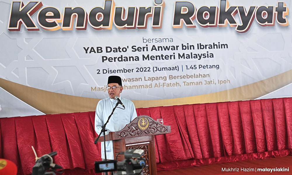 Perdanan Menteri Malaysia Anwar Ibrahim menghadiri Kenduri Rakyat di Tambun, Ipoh, sebelum mengumumkan kabinet. -Foto: Mukhriz Hazim-Malaysia Kini-