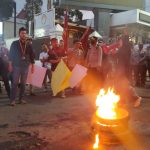 Sejumlah mahasiswa saat melakukan aksi unjuk rasa di depan Gedung DPRD Jawa Barat, Tolak RUU KUHP, Jumat 9 Desember 2022.