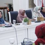 SUSUN PROGRAM: Jajaran Komisi IX DPR RI saat melakukan kunjungan kerja ke Pemerintah Kota Bogor guna membahas tenaga honorer. (YUDHA PRANANDA / JABAR EKSPRES)