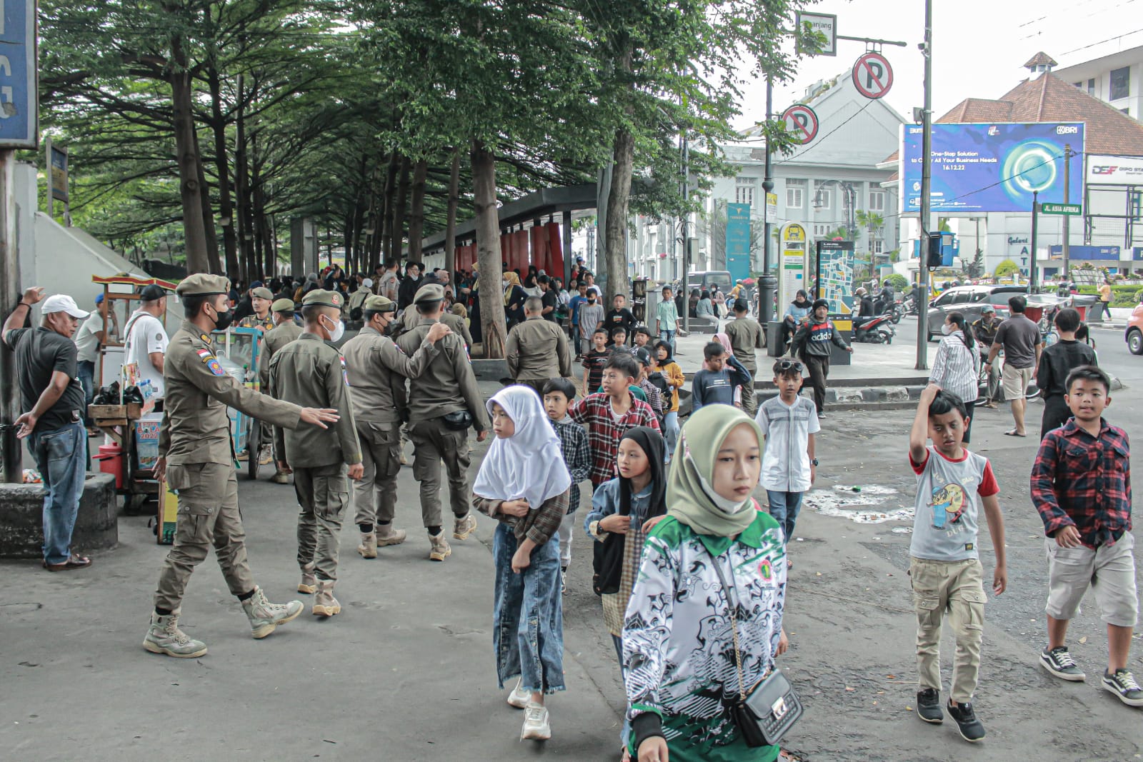 Beberapa titik pusat keramaian di Kota Bandung rencananya akan mendapat pengawalan dan pengamanan dari Satpol PP Kota Bandung