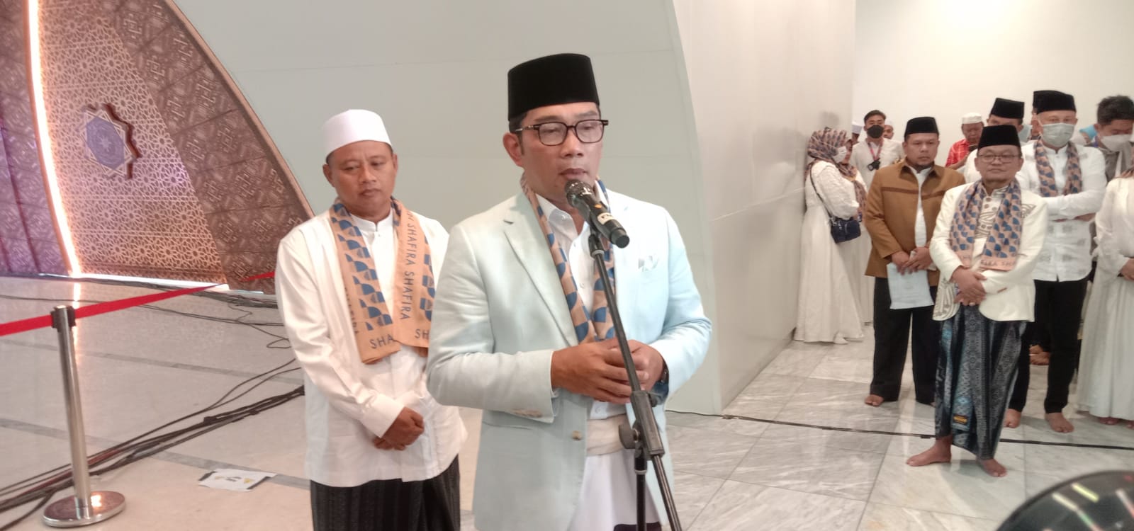 TERUS DIBENAHI: Gubernur Jabar Ridwan Kamil akan mengawal perkembangan akses utama menuju Masjid Raya Al Jabbar seperti Km 149 Gedebage. (Sandi Nugraha/Jabar Ekspres)